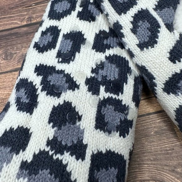 NWT Northeast Outfitters Women's Cozy Cabin Slippers Size Medium (Cheetah) - Picture 3 of 8